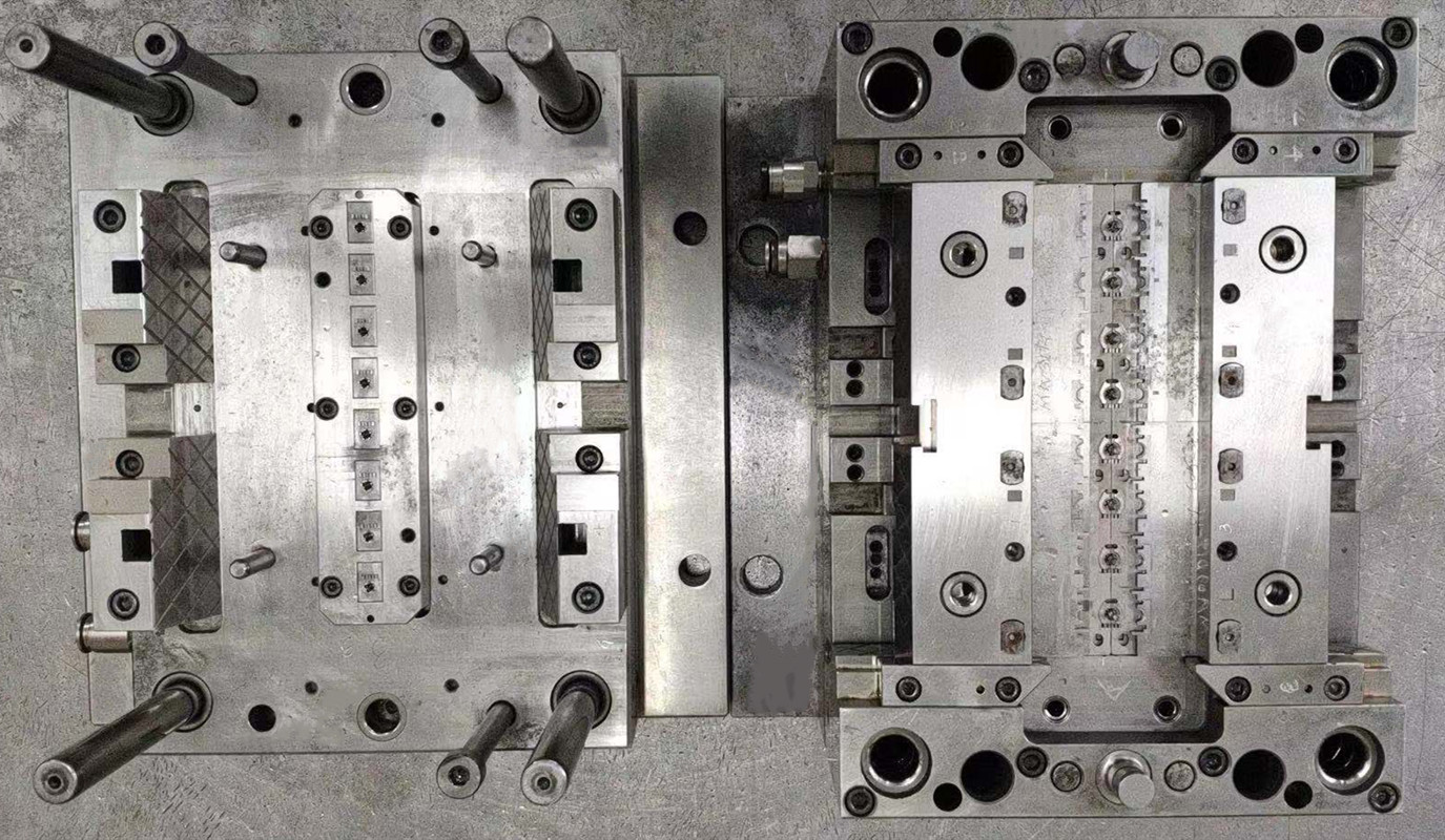 鐵芯成型模具